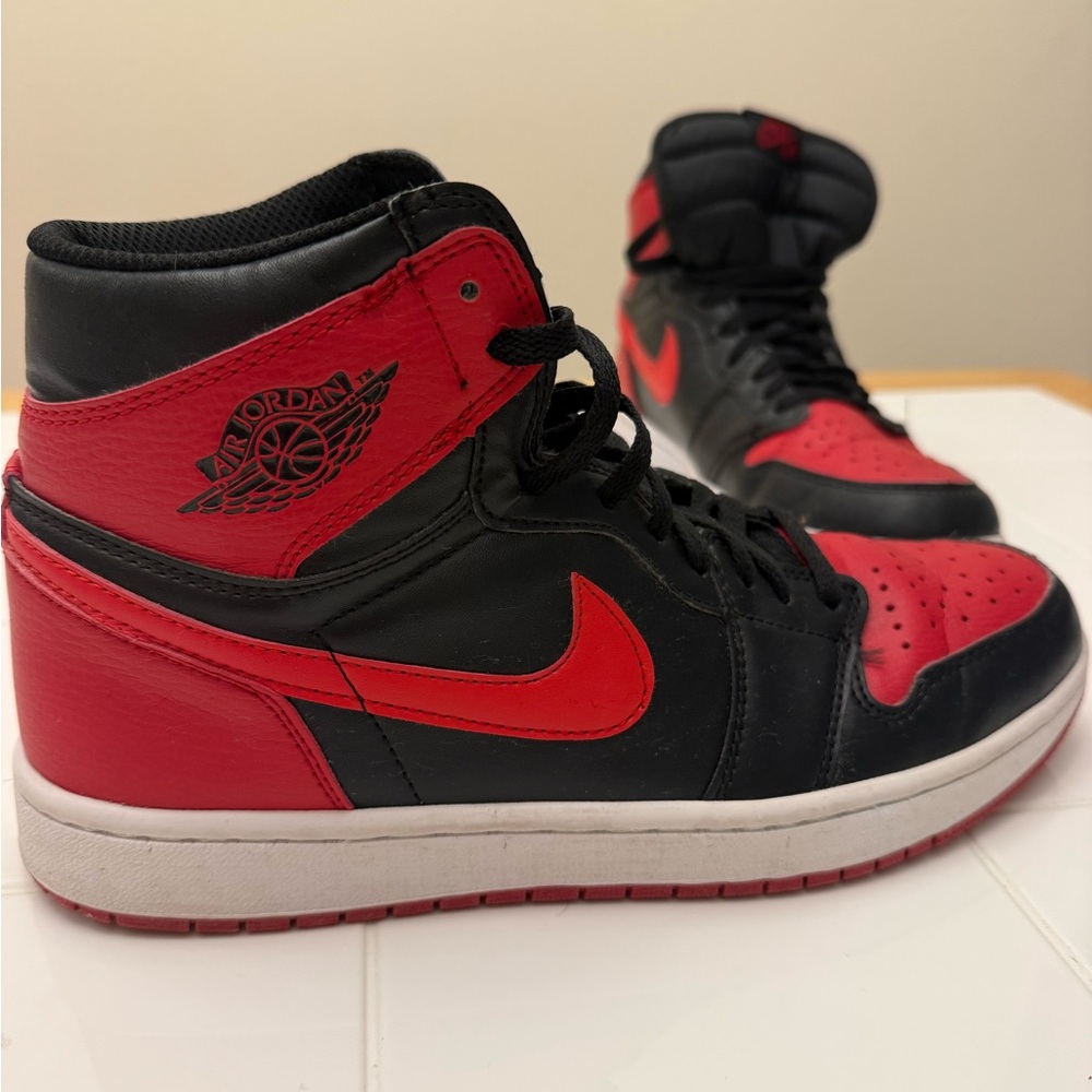 Nike air Jordan 1 mid men’s US size 10